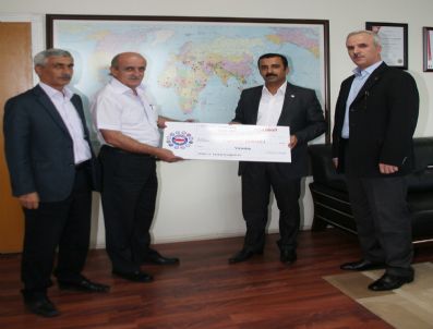 Memur-sen Afrika`ya Yardıma Devam Ediyor