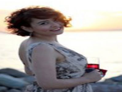 Moda Tasarımcısı ve Müzik Grubu Menajerinin Yaşam Savaşı Devam Ediyor