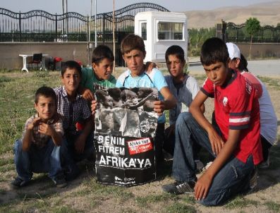 Sevgi Evleri`ndeki Çocuklar Harçlıklarını Afrika`ya Gönderdi