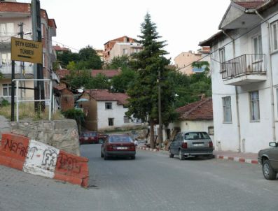 Şeyh Edebali Türbesi`nin Yolu Genişletilecek