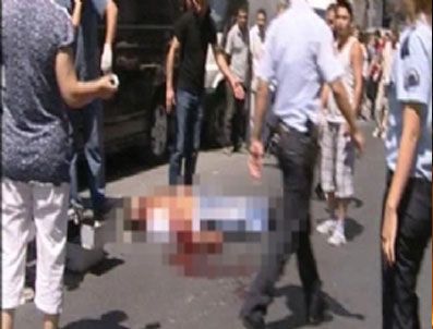 Taksim'in göbeğinde kanlı infaz