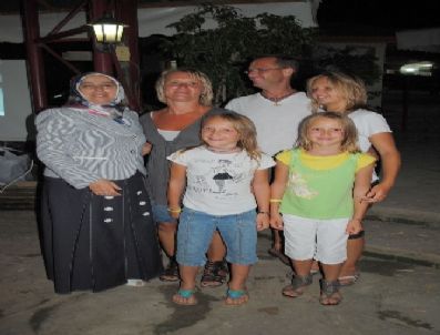 Yerleşik Yabancılar Afrika`ya Yardım İçin Güç Birliği Yaptı