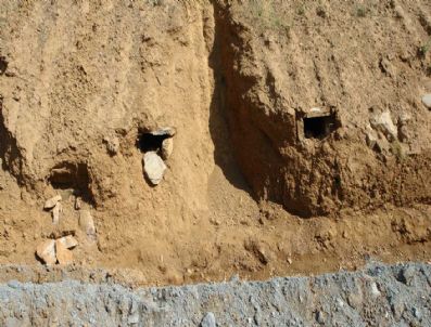 Yol Çalışmaları Sırasında İnsan Kemikleri Çıktı