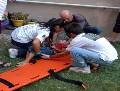 5 Yaşındaki Çocuk 1. Kattan Düştü