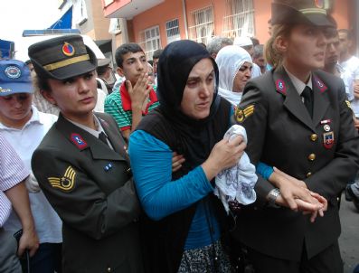 Adanalı Şehidin Cenazesi Baba Ocağında