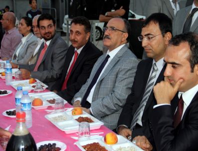 Bakan Atalay İftarını Diyarbakır`da Yaptı