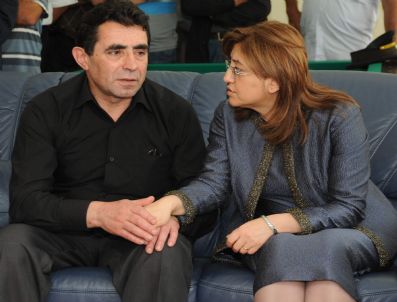 Bakan Şahin`den Şehit Babasına Taziye Ziyareti