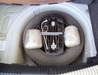 Başkale`de Sahte Para ve Uyuşturucu Operasyonu