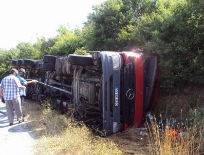 Bursa`da Kimyasal Yüklü Tanker Devrildi: 1 Yaralı