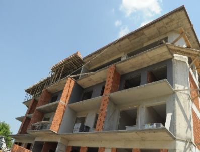 İnşaatın 4. Katından Düşen Ustabaşı Öldü