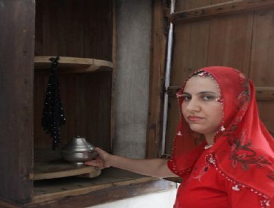 `sağ Elin Verdiğini Sol Elin Görmediği` 150 Yıllık Gelenek