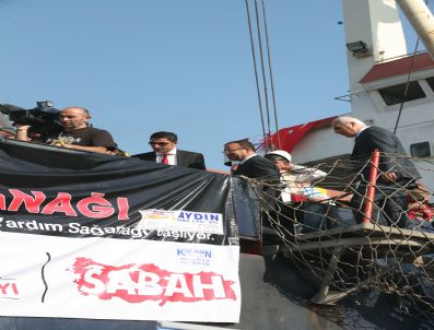 Somali`ye 5 Bin Tonluk Yardım Gemisi