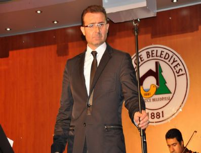 BEDİRHAN GÖKÇE - Ünlü Şair Büyüledi