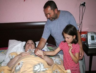 Yatağa Mahkum Annenin Feryatları Yürek Dağlıyor (özel)