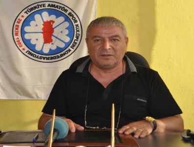 Yeşiltepe`de Sentetik Saha Yapımı İçin Çalışmalar Başladı