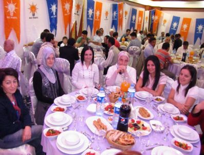 CAHİT BAĞCI - Ak Parti Çorum İl Başkanlığı`ndan 10. Yıl İftarı