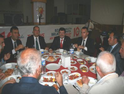 Ak Parti Yozgat İl Teşkilatı 10. Kuruluş Yıldönümünde İftar Yemeği Verdi
