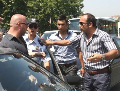 SELAMI ÖZTÜRK - Galericiler yol kesip eylem yaptı