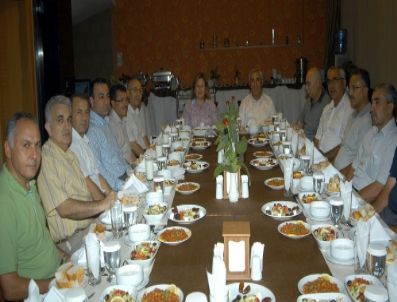 Karaisalılar Derneğinin İftar Yemeğinde Buluştular