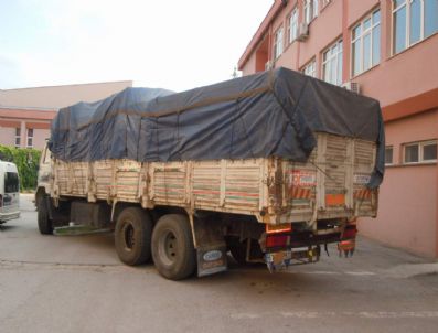 KÖSEKÖY - Kocaeli`de 89 Bin Paket Kaçak Sigara Ele Geçirildi