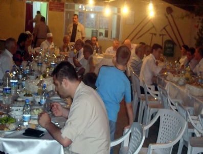 Vali Coş’tan Gösterişli İftarlardan Kaçının Çağrısı