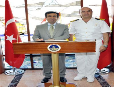 Vali Güzeloğlu`ndan Yeni Komutana İade-i Ziyaret