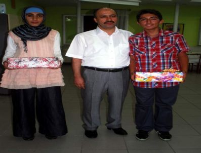 Başarılı Öğrencilere Diz Üstü Bilgisayar