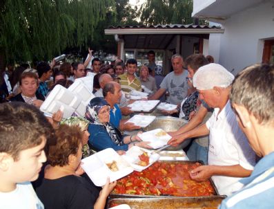 Bursalı İş Adamından Tarihi Namazgahta İftar ve Mevlüt