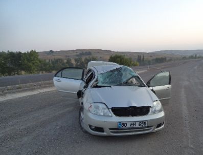 Çorum`da Araç Takla Attı, 3 Yaralı