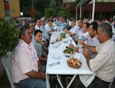 RECEP CIVELEK - Devrekli Muhtarlar Derneginden İftar