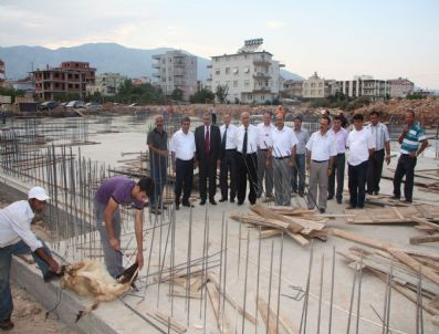 MEHMET BAYGÜL - Döşemealtı Kapalı Spor Salonu`nun Temeli Atıldı