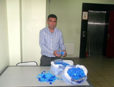 Engellilere Destek İçin Mavi Kapak Topladı