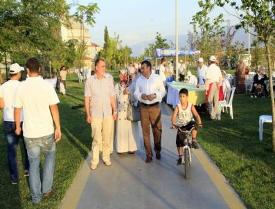 ŞÜKRÜ KARABALıK - Kartepe`de İftar Yürüyüş Yolunda Yapıldı