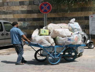 Kilis`te İşsizlik Hurda Toplamaya Yöneltti