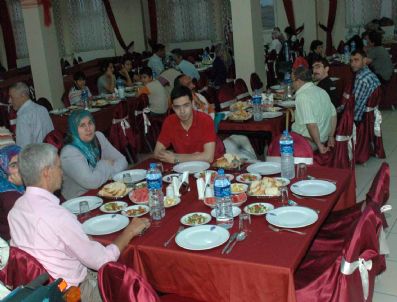 FETHI YORULMAZ - Kırıkkale`de Engelliler İftarda Buluştu