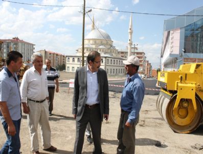 Palandöken’de Kaldırım, Karo ve Bordür Çalışmaları Sürüyor