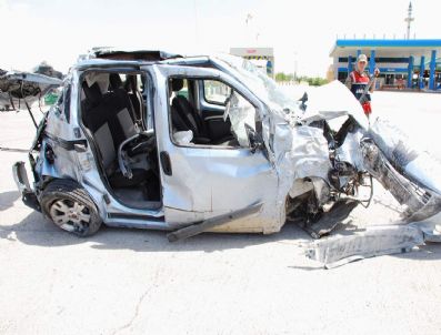 Şanılurfa`da Feci Kaza: 5 Ağır Yaralı