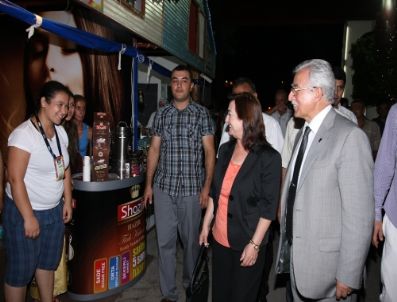 ZEKI EKER - Adana Büyükşehir Belediyesinin Ramazan Etkinlikleri Yoğun İlgi Görüyor