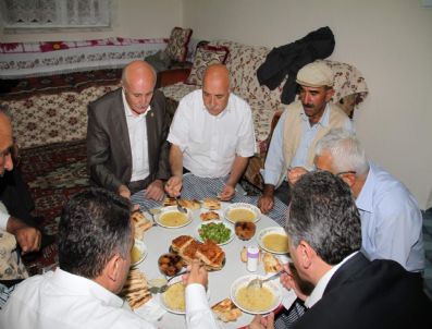 YAMAÇLı - Ak Partili Vekillerden Çat Kapı İftar