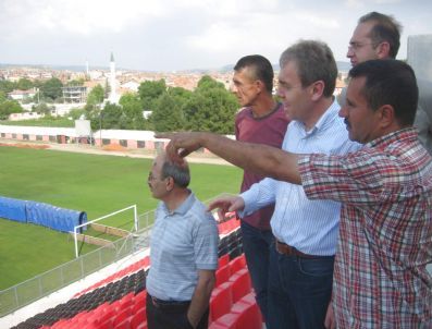 Ak Partili Vural Kavuncu, Ada Stadındaki Çalışmaları İnceledi