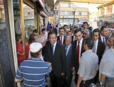 Başbakan Yardımcısı Bozdağ, Yozgat Esnafını Ziyaret Etti