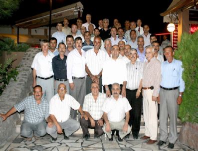 NEVZAT PALTA - Başkan Palta Mahalle Muhtarlarıyla İftarda Buluştu