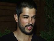 Burak Özçivit kılıç dersi alıyor