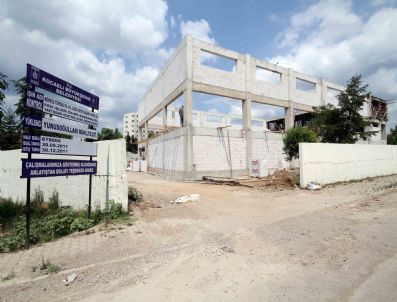 Büyükşehir Belediyesi Tüpraş 50. Yıl Lisesine Kapalı Spor Salonu Yapıyor