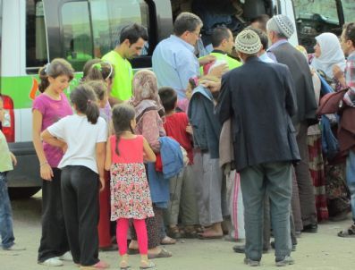 Hayatcan`dan Köy Çocuklarına Bayram Hediyesi