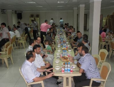 İmam Hatip Lisesi Mezunları İftarda Bir Araya Geldi