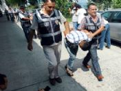 Kontör Dolandırıcıları Parayı Çekerken Yakalandı