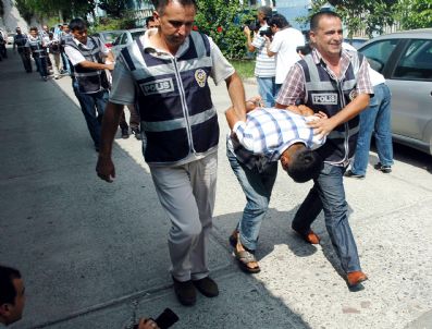 Kontör Dolandırıcıları Parayı Çekerken Yakalandı