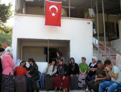 Şehit Uzman Çavuş Samet Kılıç, 20 Gün Önce Evlenmiş