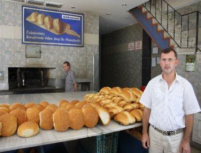 HÜMEYRA AKBAY - Yaşadıkları Yıkıma Rağmen Hayata Tutundular